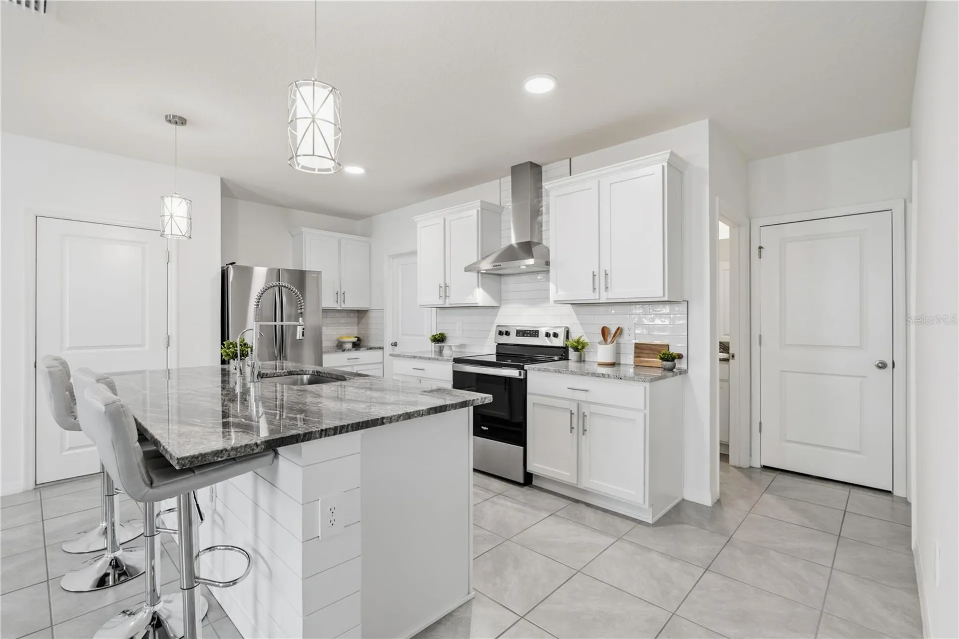 3307 Hilltop Circle Bradenton FL 34211