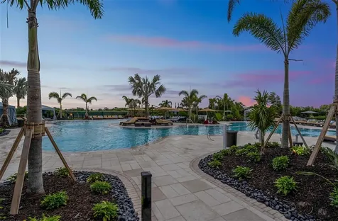 3307 Hilltop Circle Bradenton FL 34211