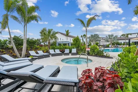 3307 Hilltop Circle Bradenton FL 34211