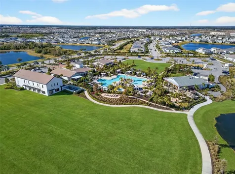 3307 Hilltop Circle Bradenton FL 34211