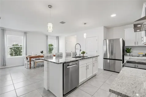 3307 Hilltop Circle Bradenton FL 34211