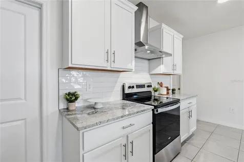 3307 Hilltop Circle Bradenton FL 34211