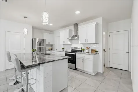 3307 Hilltop Circle Bradenton FL 34211
