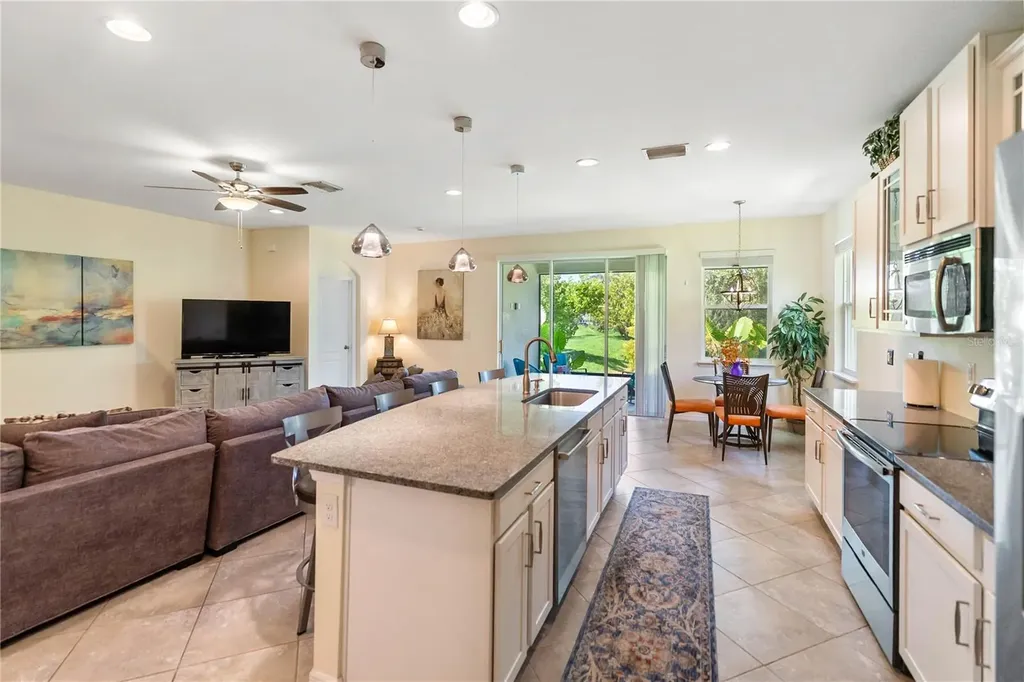 6228 35th Court E Bradenton FL 34203