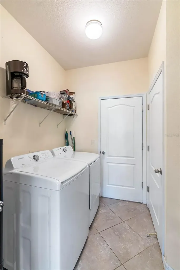 6228 35th Court E Bradenton FL 34203