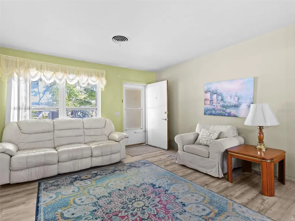 2047 Greenbriar Boulevard Clearwater FL 33763