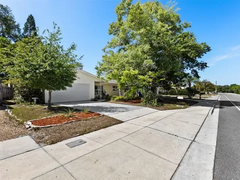2047 Greenbriar Boulevard Clearwater FL 33763