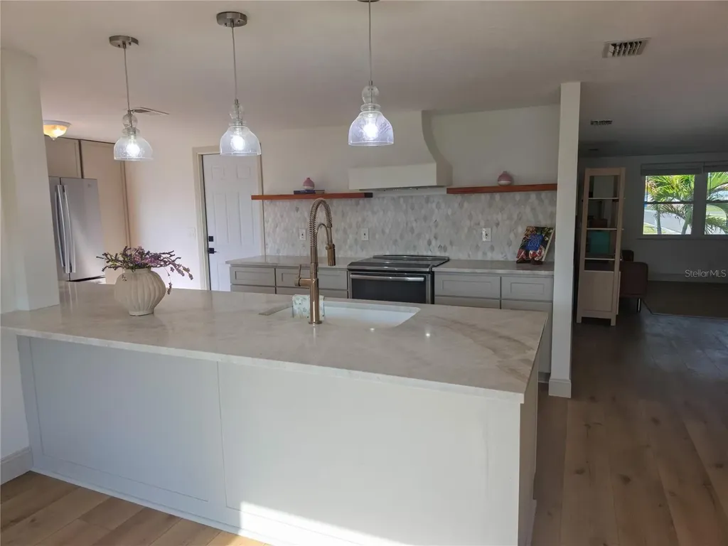 505 Red Mangrove Lane Apollo Beach FL 33572