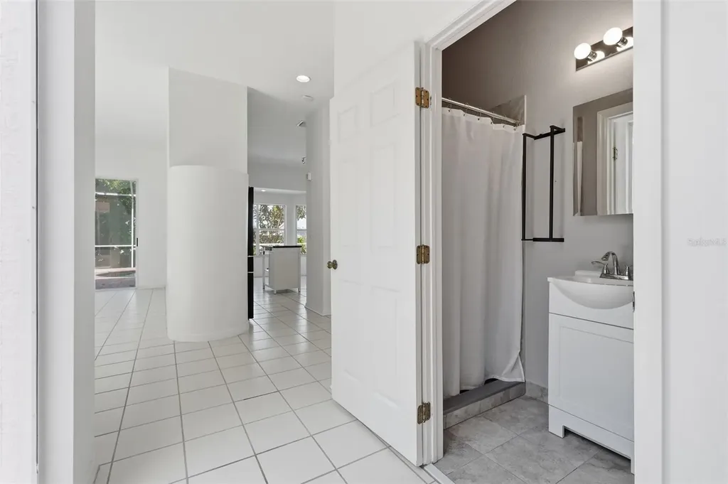10621 Hatteras Drive Tampa FL 33615