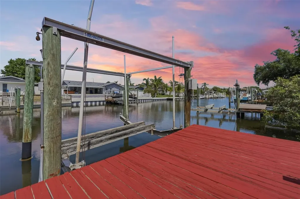 10621 Hatteras Drive Tampa FL 33615