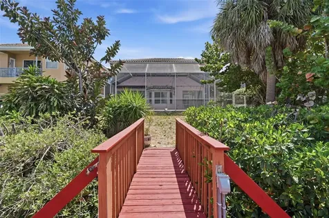 10621 Hatteras Drive Tampa FL 33615