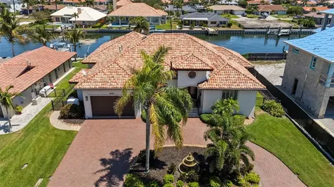 2028 Illinois Avenue NE St Petersburg FL 33703