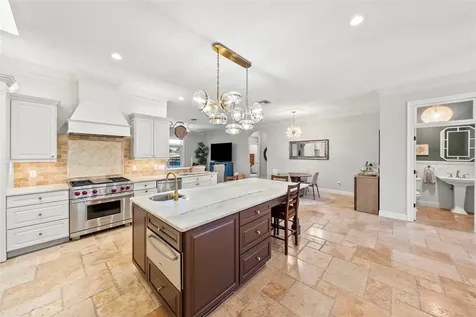 2028 Illinois Avenue NE St Petersburg FL 33703