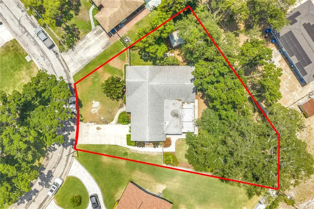 4039 Alberca Way S St Petersburg FL 33712