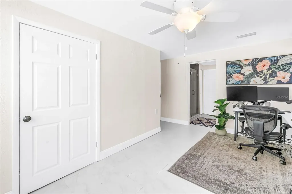 4039 Alberca Way S St Petersburg FL 33712