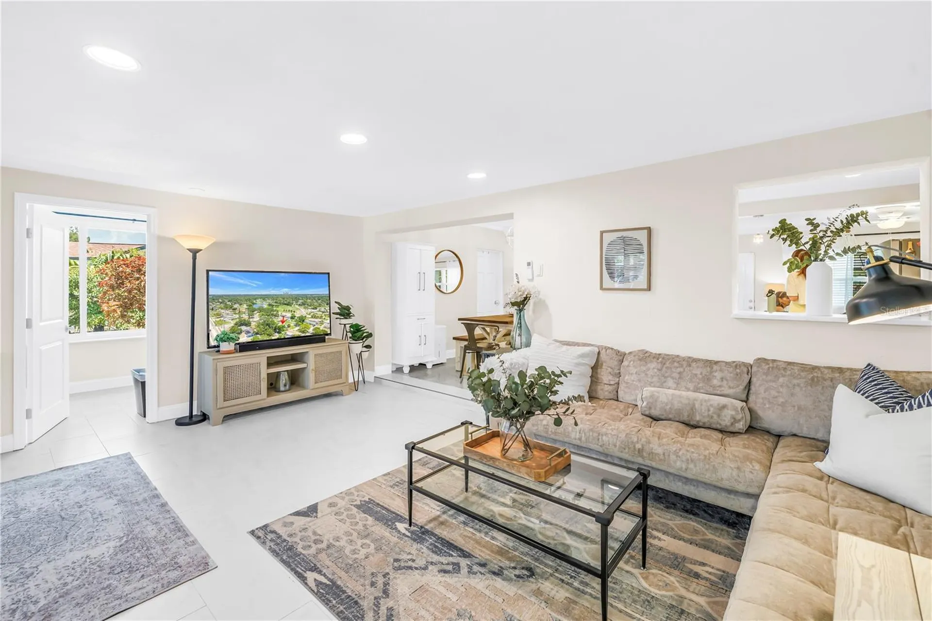 4039 Alberca Way S St Petersburg FL 33712