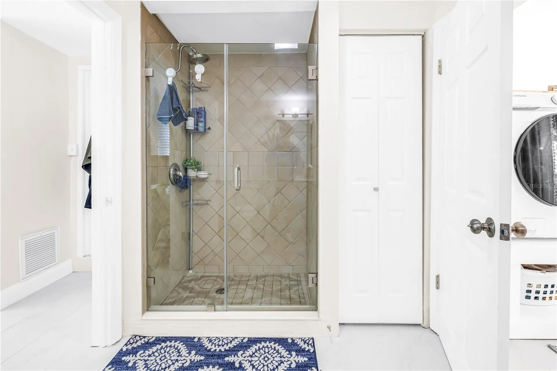 4039 Alberca Way S St Petersburg FL 33712