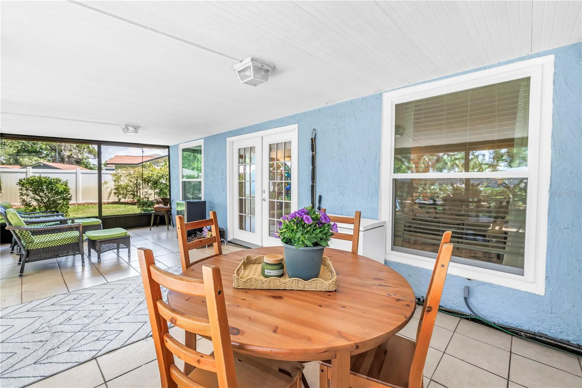 4039 Alberca Way S St Petersburg FL 33712