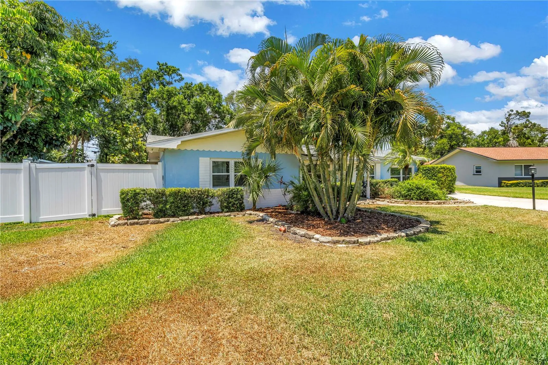 4039 Alberca Way S St Petersburg FL 33712