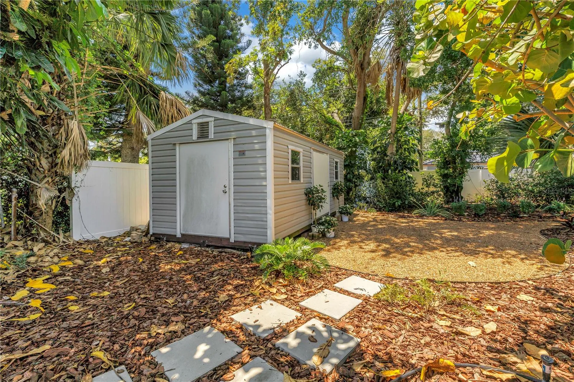 4039 Alberca Way S St Petersburg FL 33712