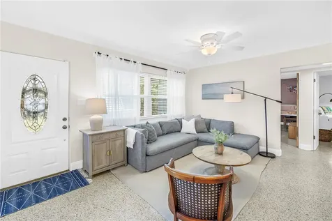 4039 Alberca Way S St Petersburg FL 33712