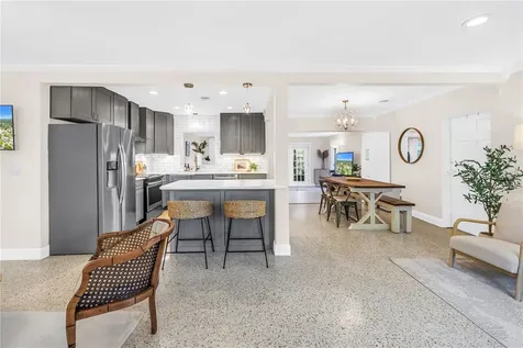 4039 Alberca Way S St Petersburg FL 33712