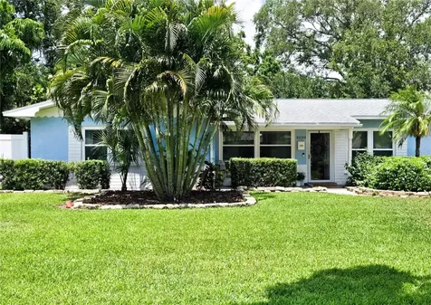 4039 Alberca Way S St Petersburg FL 33712