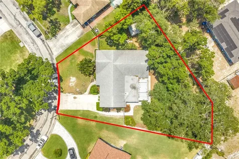 4039 Alberca Way S St Petersburg FL 33712