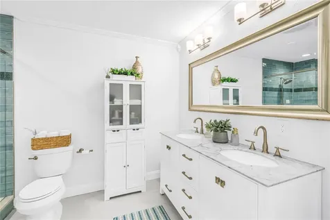 4039 Alberca Way S St Petersburg FL 33712