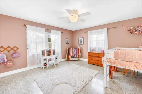 4039 Alberca Way S St Petersburg FL 33712