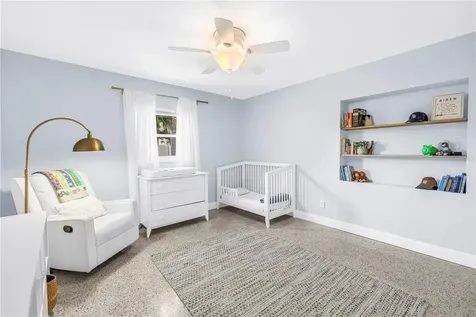 4039 Alberca Way S St Petersburg FL 33712