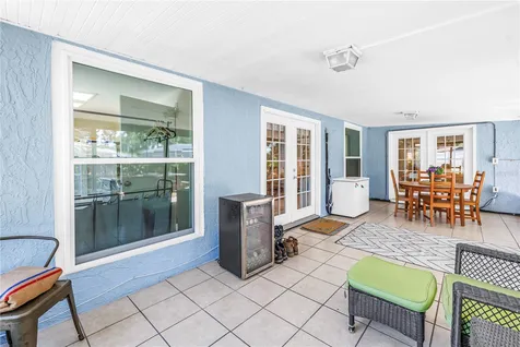4039 Alberca Way S St Petersburg FL 33712