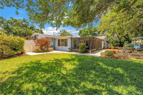 4039 Alberca Way S St Petersburg FL 33712