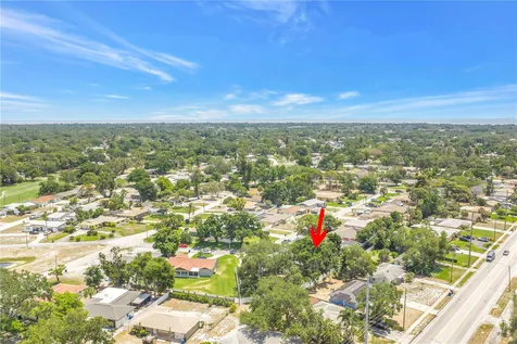 4039 Alberca Way S St Petersburg FL 33712