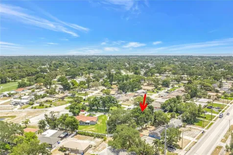4039 Alberca Way S St Petersburg FL 33712