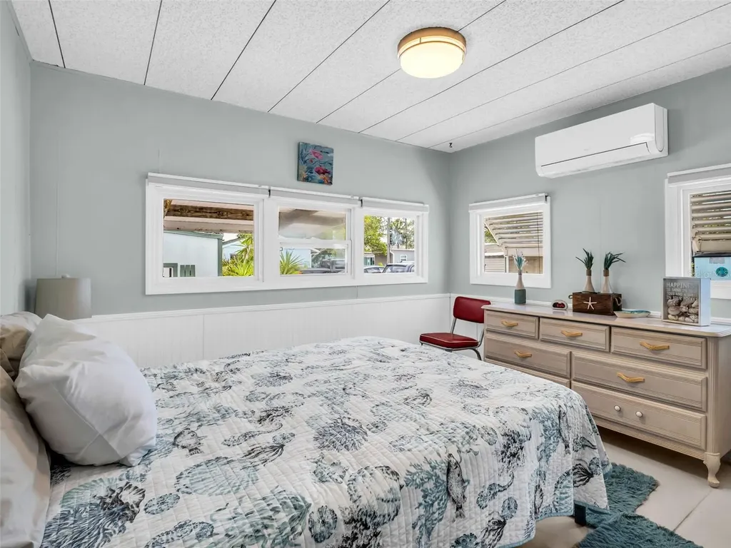 800 Chesapeake Drive Tarpon Springs FL 34689