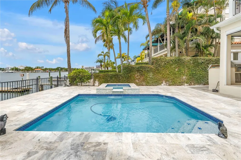 1133 Abbeys Way Tampa FL 33602