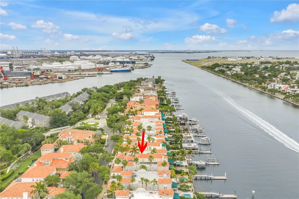 1133 Abbeys Way Tampa FL 33602