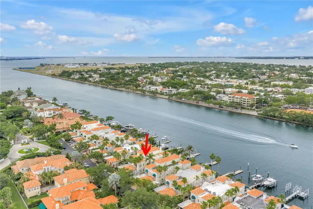 1133 Abbeys Way Tampa FL 33602