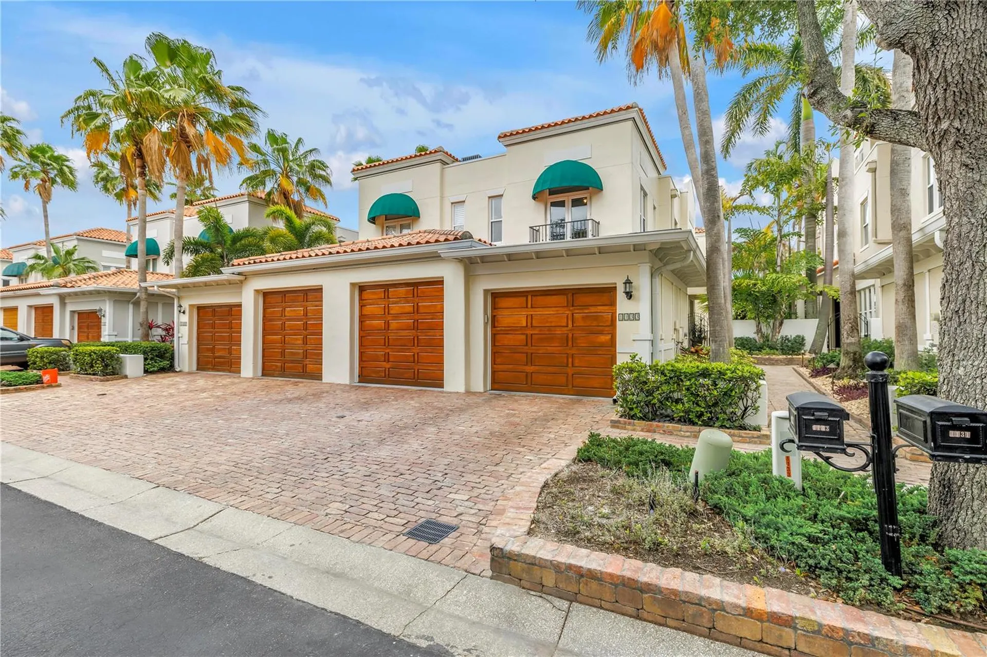 1133 Abbeys Way Tampa FL 33602