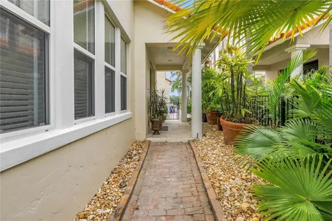 1133 Abbeys Way Tampa FL 33602