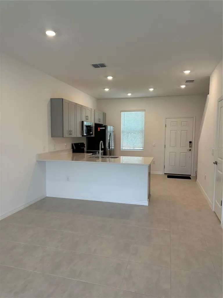 3137 Skyline Loop Kissimmee FL 34758