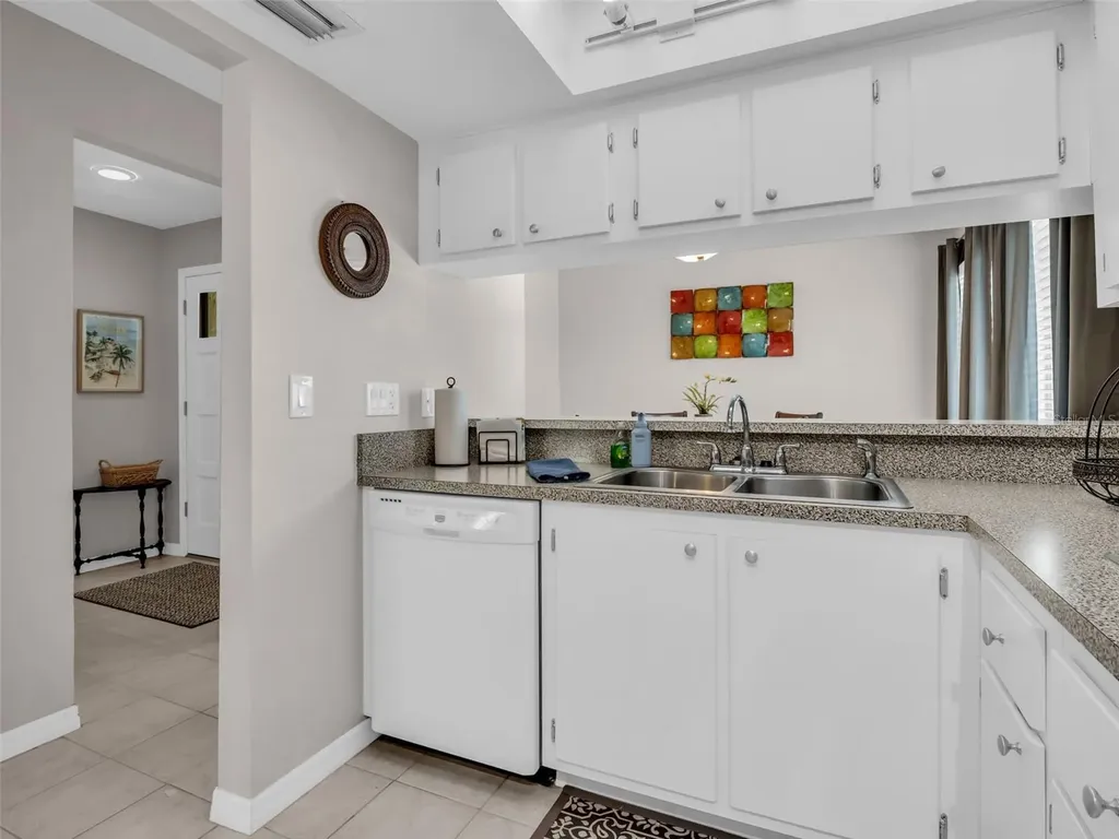 608 Windrush Bay Drive Tarpon Springs FL 34689
