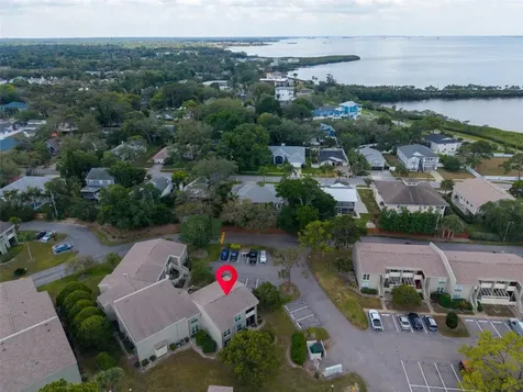 608 Windrush Bay Drive Tarpon Springs FL 34689