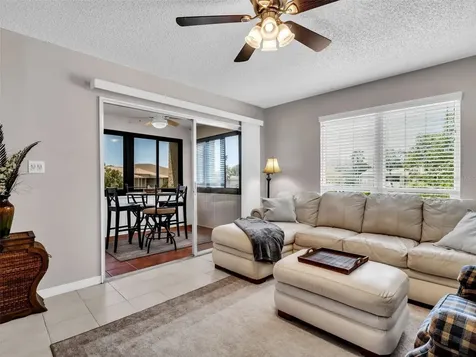 608 Windrush Bay Drive Tarpon Springs FL 34689