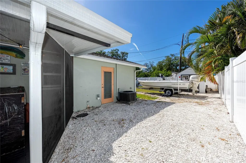 4550 3rd Street N St Petersburg FL 33703