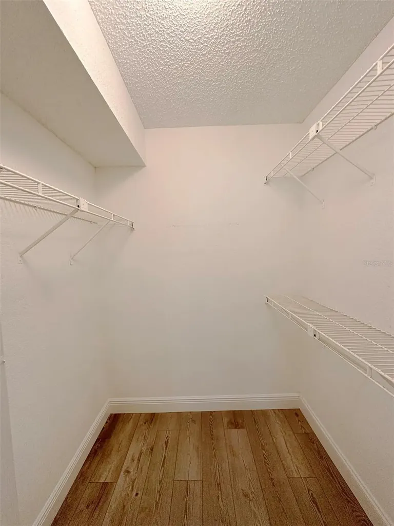 5124 Conroy Road Orlando FL 32811