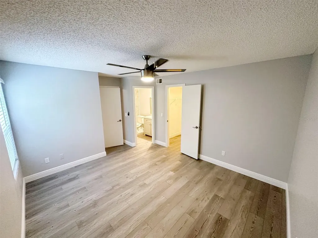 5124 Conroy Road Orlando FL 32811