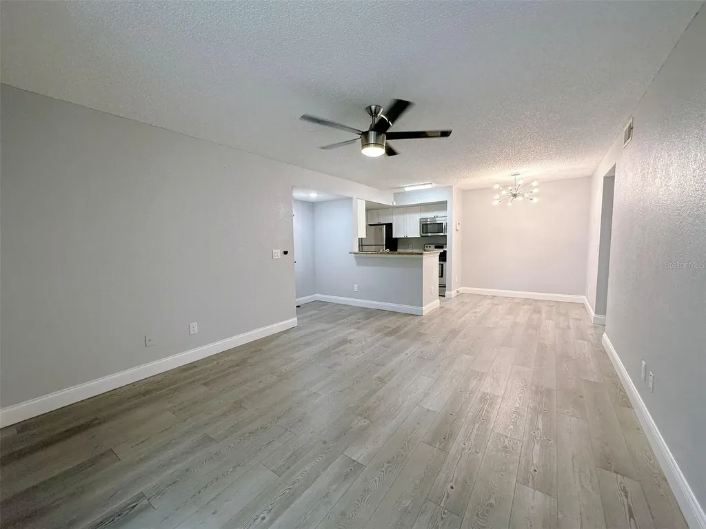 5124 Conroy Road Orlando FL 32811