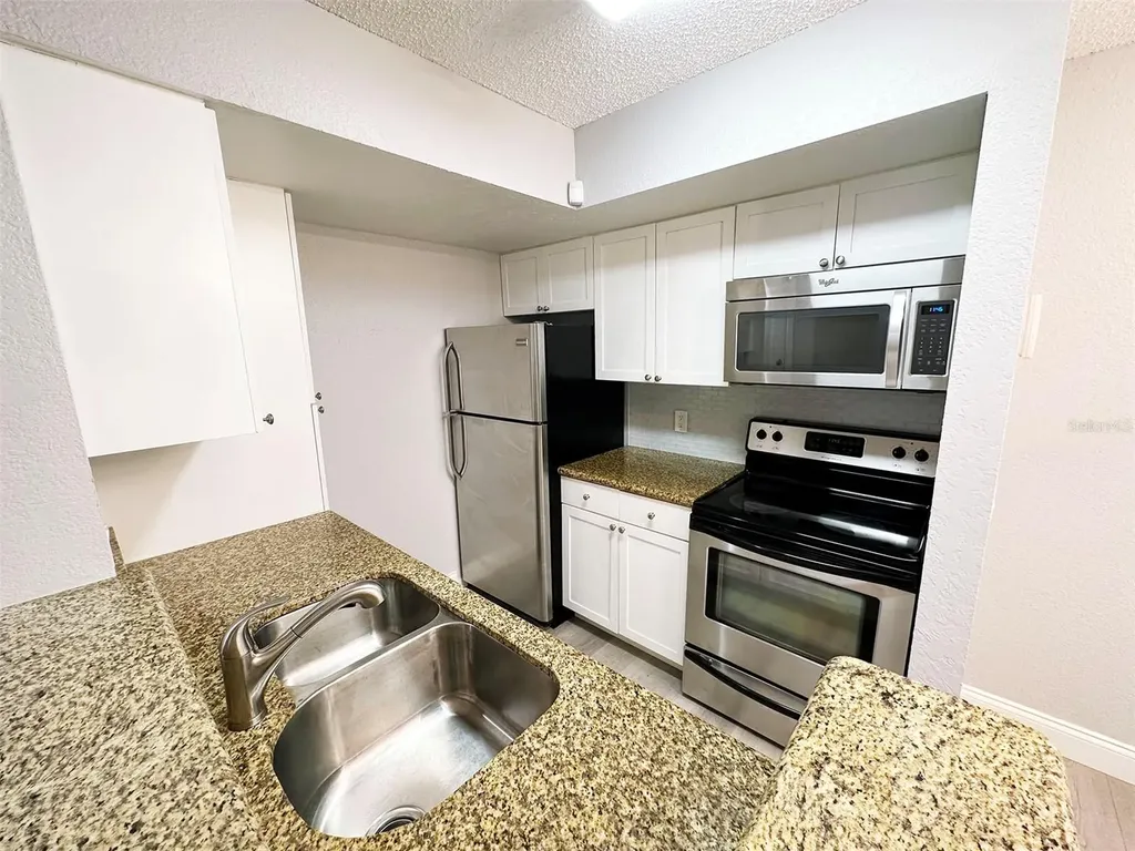 5124 Conroy Road Orlando FL 32811